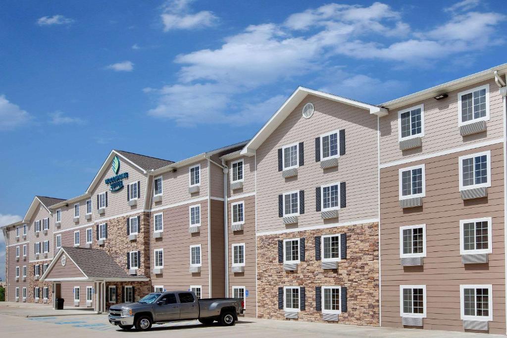 WoodSpring Suites Lake Charles Main image 1